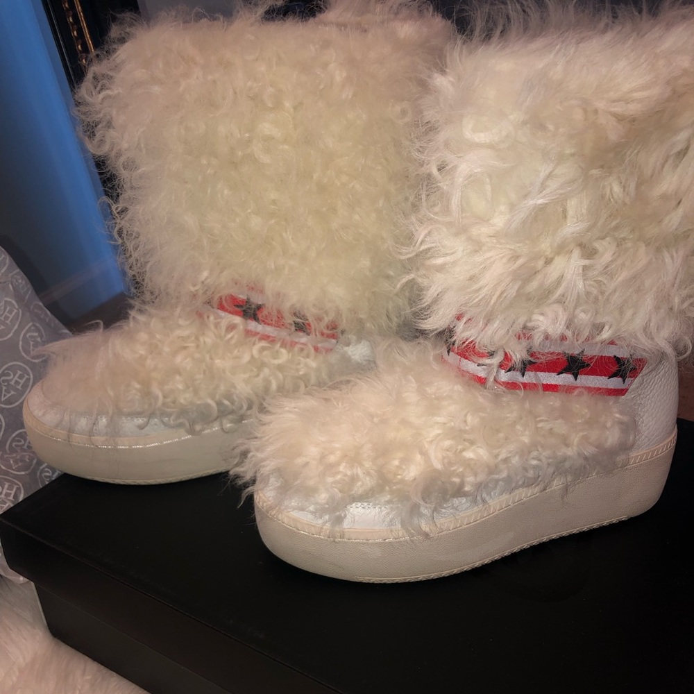 Moon boots